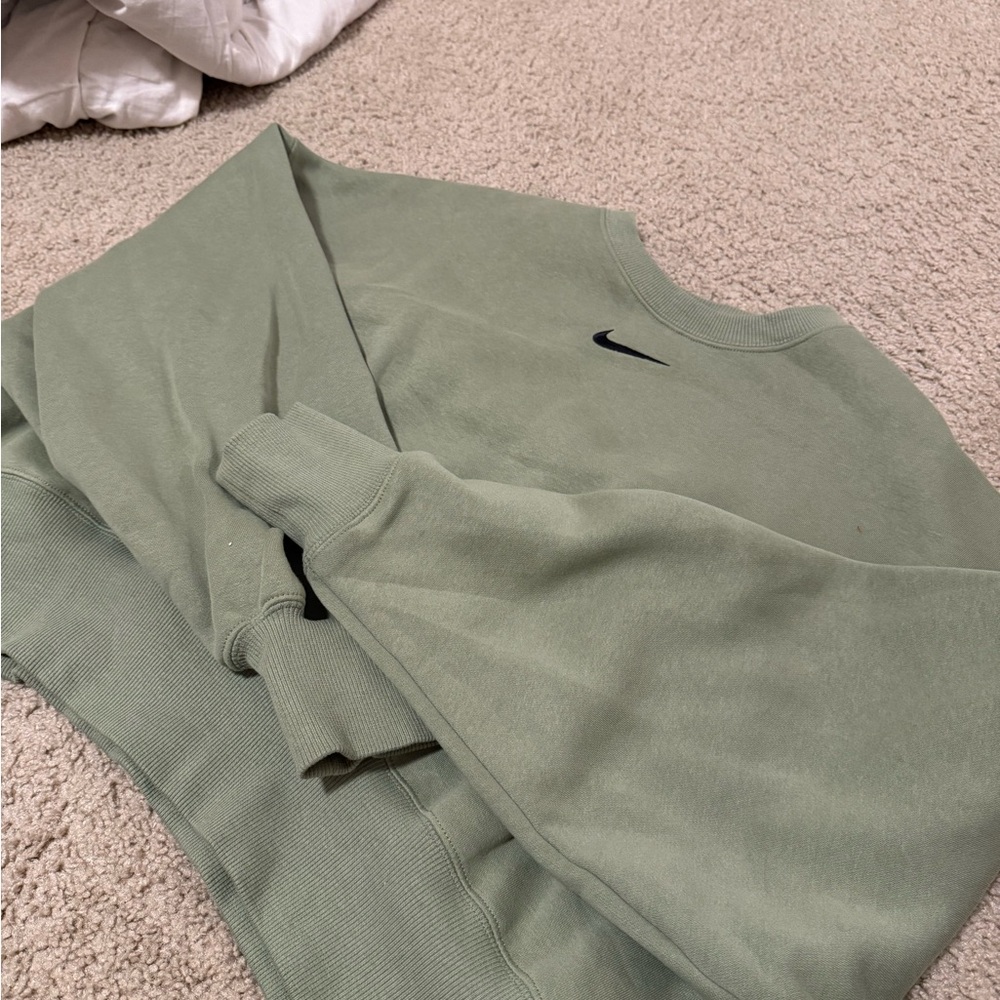 Nike Men's Olive Crewneck Sweater